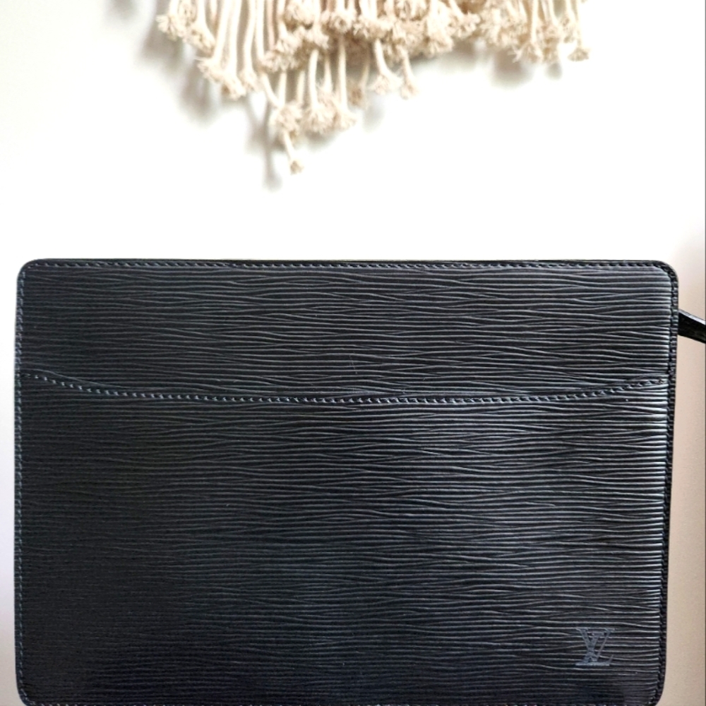 Louis Vuitton Epi Clutch - SERIAL #SR0939